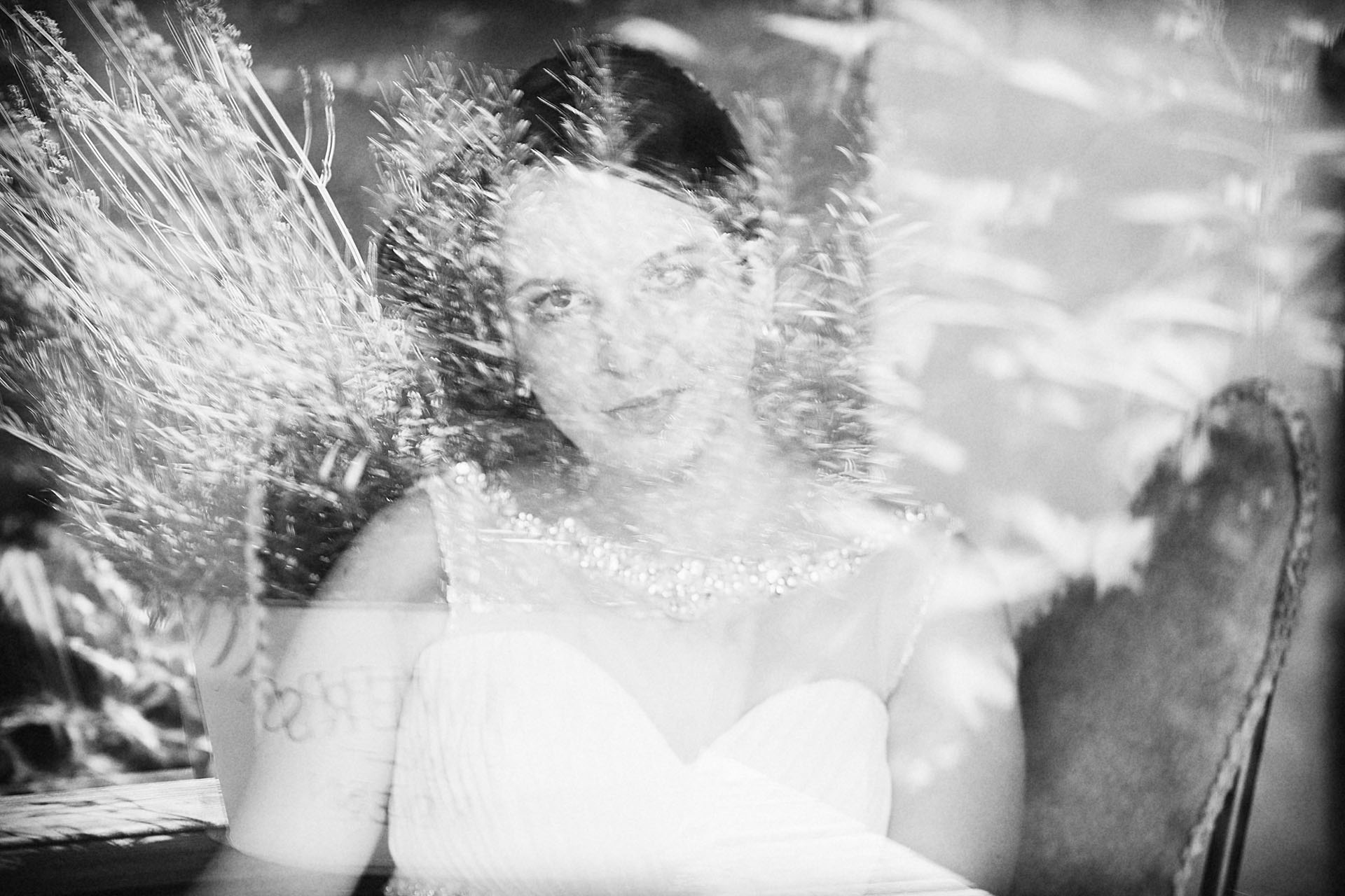 Brideshooting Oldtimer Bild durch Fenster Reflektion