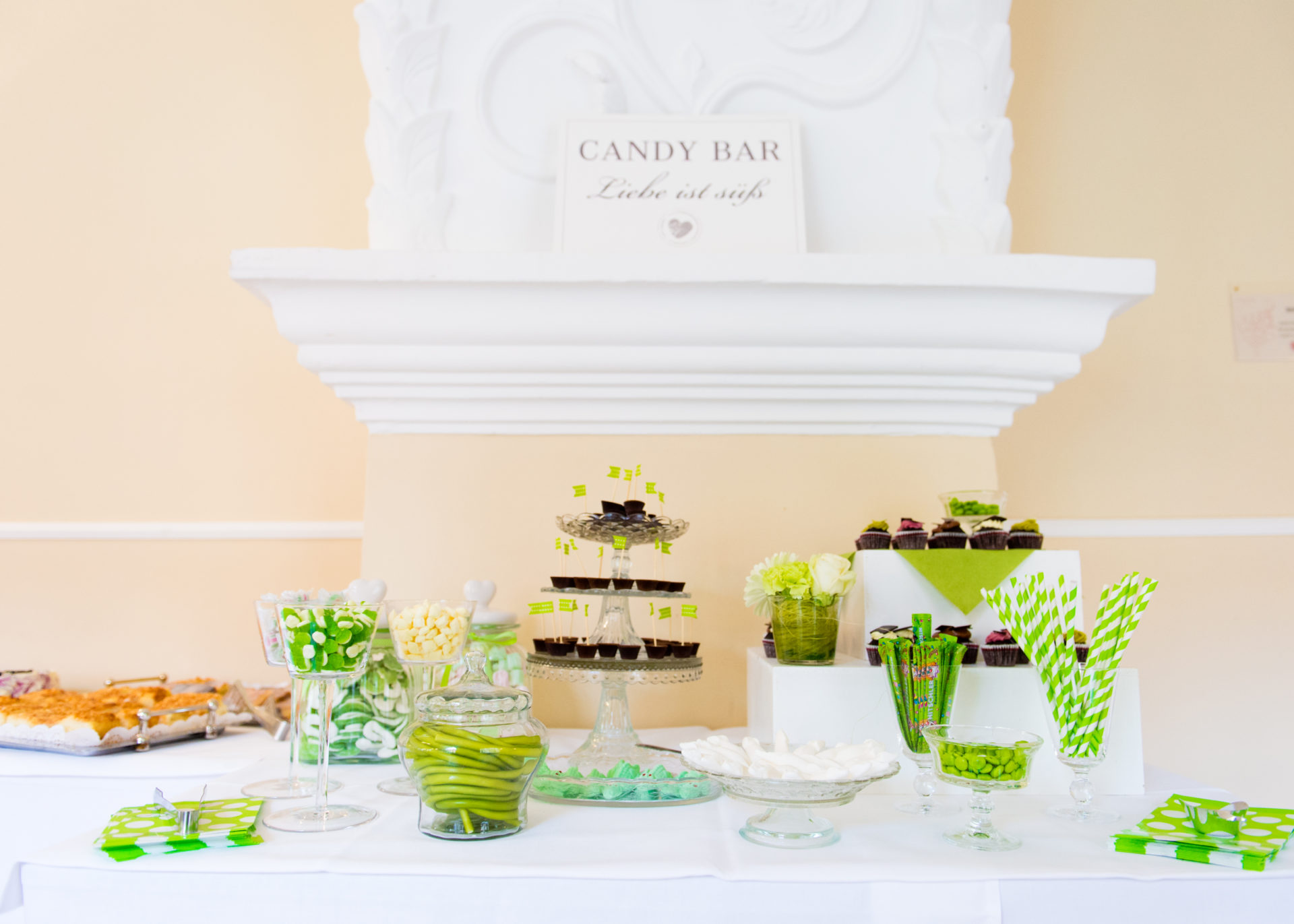 Candybar Hochzeit scaled
