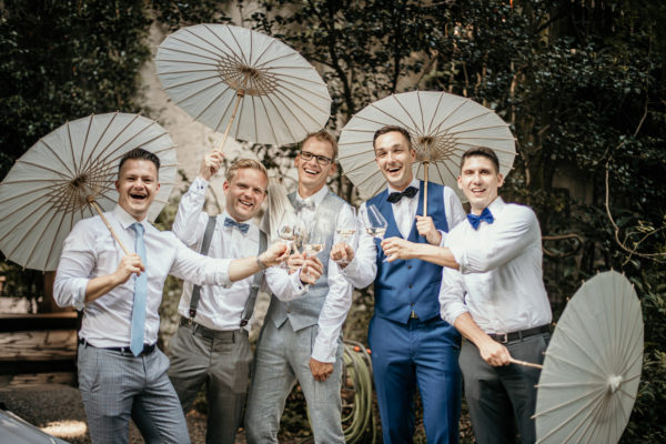 Groom Amtes Freunde fuers Leben